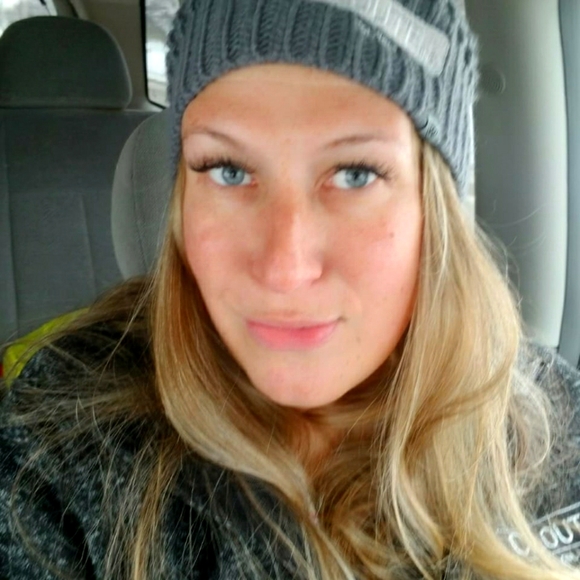 Meet your Posher, Sara - Picture 1 of 1